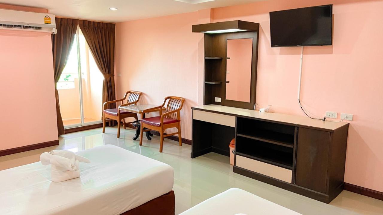 Aa Hotel 2*